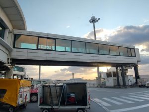 那覇空港 - 固定橋